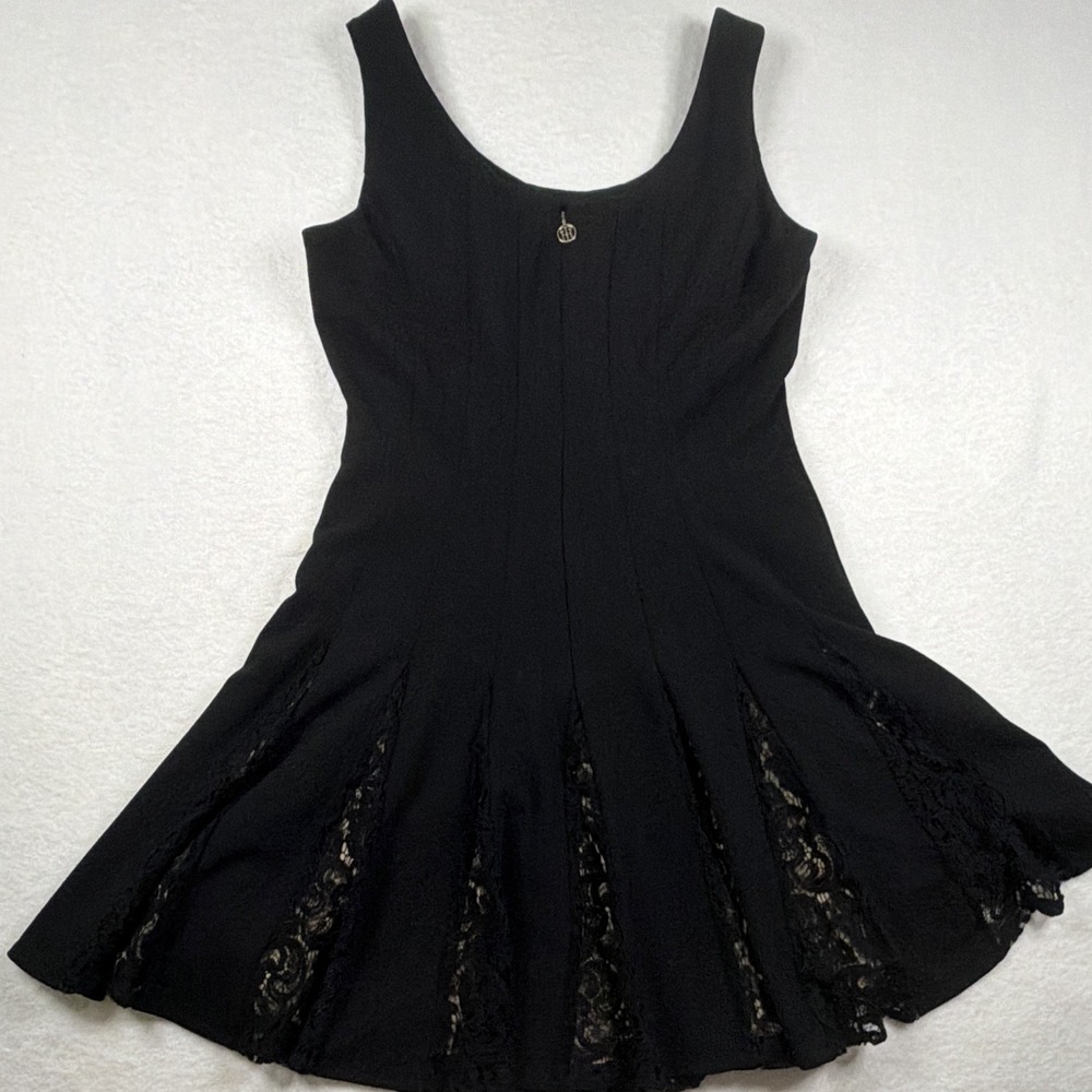 Tommy Hilfiger Black Fit & Flare Lace Dress Scoop Neck Lined Short Sz 12 - Picture 4 of 10
